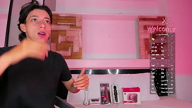 Snapshot of AmberAdams_ chatting on 1, 4, 2026 AmberAdams online show from 1, 4, 2026