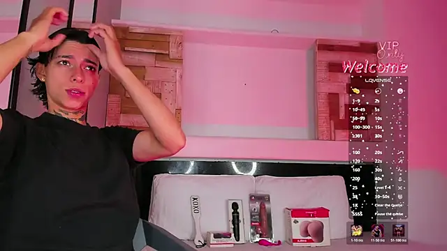 Snapshot of AmberAdams_ chatting on 4, 4, 2026 AmberAdams online show from 4, 4, 2026