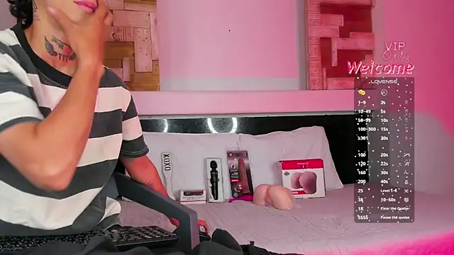 Snapshot of AmberAdams_ chatting on 7, 4, 2026 AmberAdams online show from 7, 4, 2026