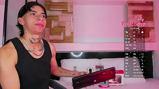 Snapshot of AmberAdams_ chatting on 10, 4, 2026 AmberAdams online show from 10, 4, 2026