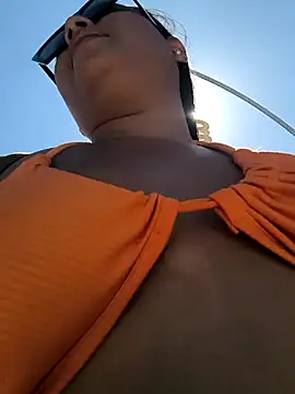 Francesca ferrari online show from 10, 1, 2025