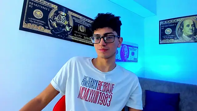 Snapshot of TylerWhite_ chatting on 10, 1, 2025 TylerWhite online show from 10, 1, 2025