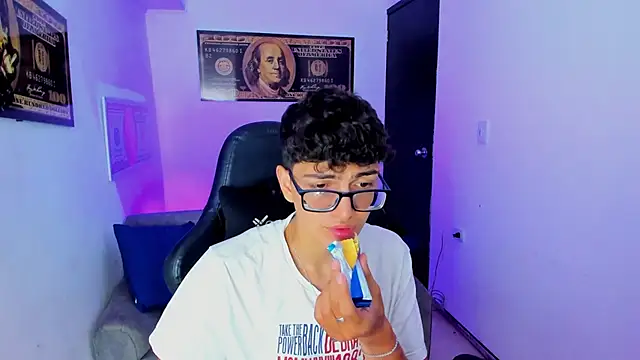 Snapshot of TylerWhite_ chatting on 25, 2, 2025 TylerWhite online show from 25, 2, 2025