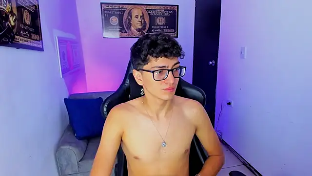 Snapshot of TylerWhite_ chatting on 25, 2, 2025 TylerWhite online show from 25, 2, 2025