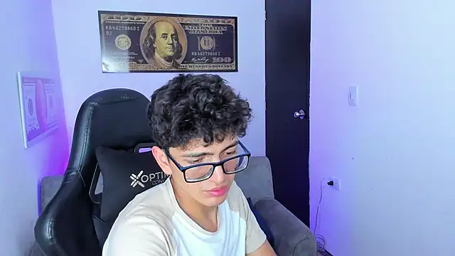 Snapshot of TylerWhite_ chatting on 9, 3, 2025 TylerWhite online show from 9, 3, 2025