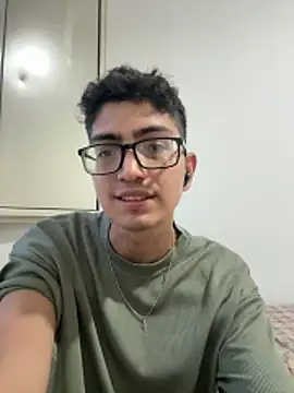 TylerWhite  online show from 29, 4, 2026