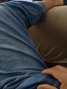 Snapshot of latino17 chatting on 15, 11, 2025 latino17 online show from 15, 11, 2025