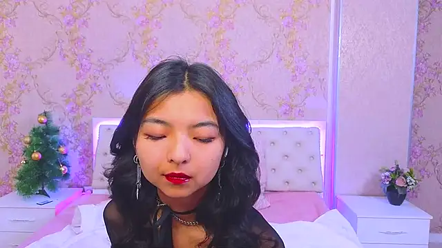 Shy Kira online show from 24, 12, 2024