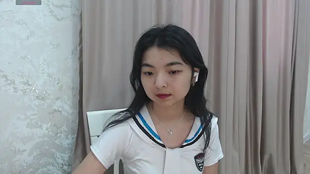Shy Kira online show from 10, 7, 2026
