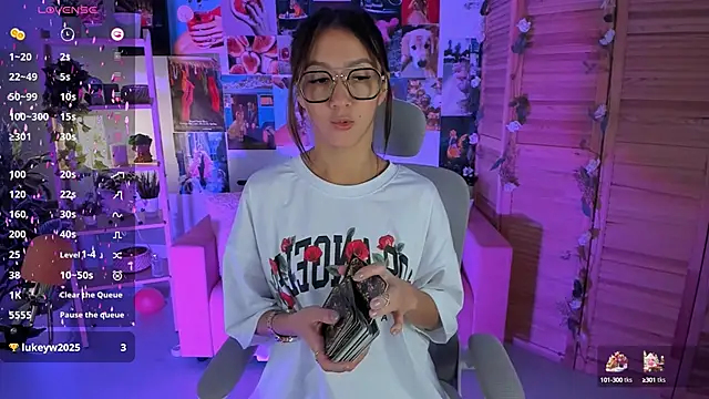 LanaBaker online show from 15, 2, 2025