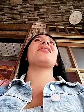 Nathalia-001 online show from 12, 9, 2025