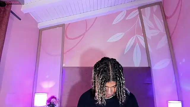 Maxim-Walker online show from 3, 3, 2025