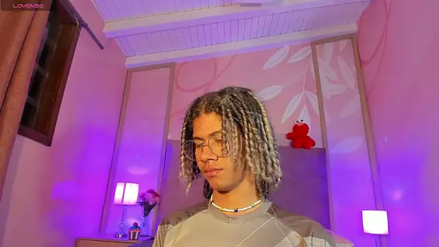 Maxim-Walker online show from 9, 3, 2025