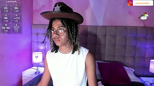 Maxim-Walker online show from 7, 10, 2025