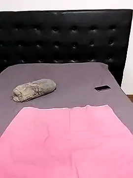 littlebrunett online show from 21, 2, 2025