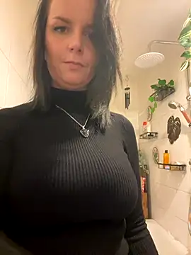 Off  Melonenmandy online show from 28, 11, 2025