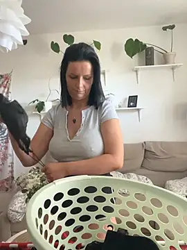 Off  Melonenmandy online show from 23, 4, 2026