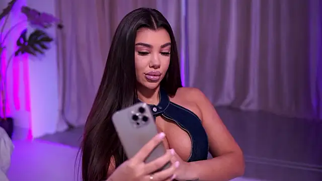 NatyDesiree online show from 11, 3, 2026