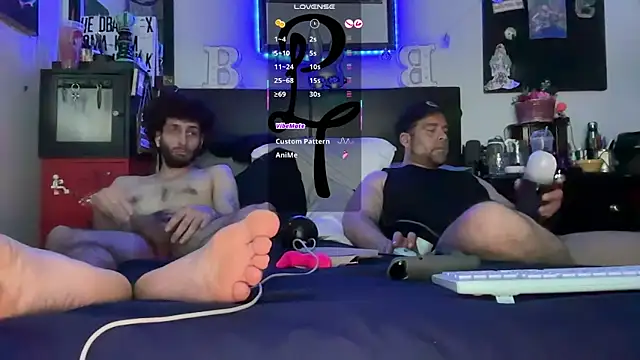 pantslesstraveler plt online show from 2, 12, 2025