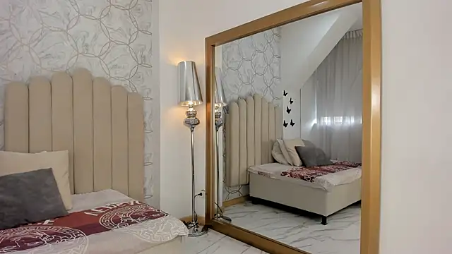 SofiaRios04 online show from 6, 2, 2025