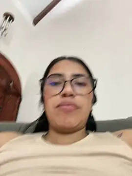 Snapshot of SaritaHot_69 chatting on 19, 3, 2025 SaritaHot 69 online show from 19, 3, 2025