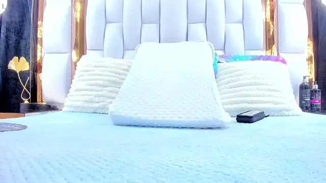 RileySweett online show from 11, 11, 2025