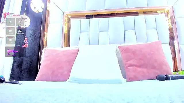 RileySweett online show from 9, 4, 2026