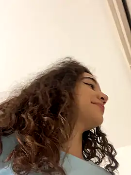 uniquerossie online show from 2, 12, 2025