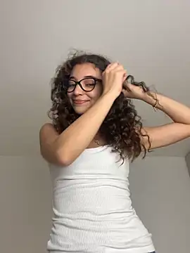 uniquerossie online show from 15, 12, 2025