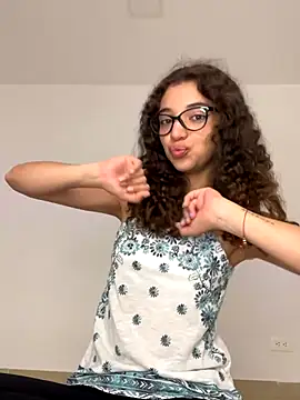 uniquerossie online show from 8, 1, 2026