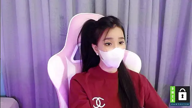 Snapshot of San___San chatting on 5, 2, 2025 San San online show from 5, 2, 2025