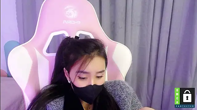 Snapshot of San___San chatting on 8, 2, 2025 San San online show from 8, 2, 2025