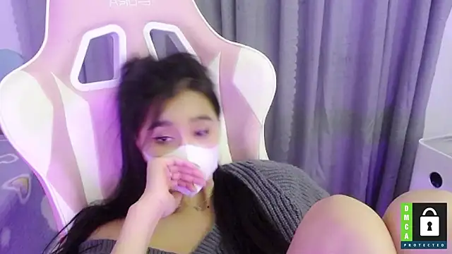 Snapshot of San___San chatting on 28, 2, 2025 San San online show from 28, 2, 2025