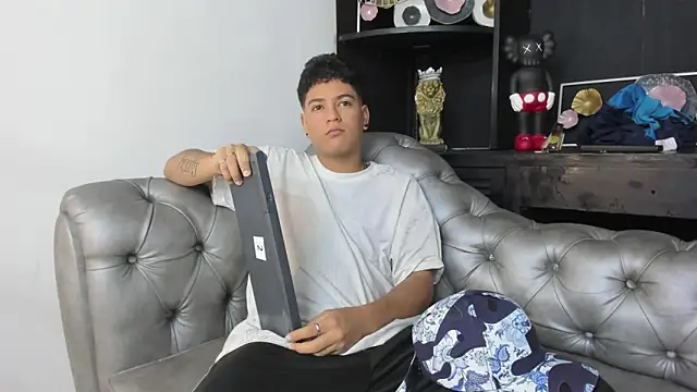 Levy Steve online show from 8, 3, 2025