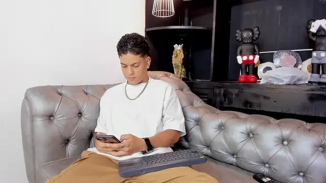 Levy Steve online show from 20, 3, 2025