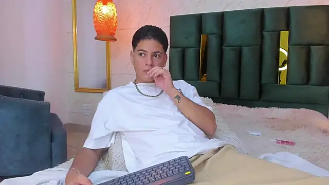 Levy Steve online show from 19, 10, 2025