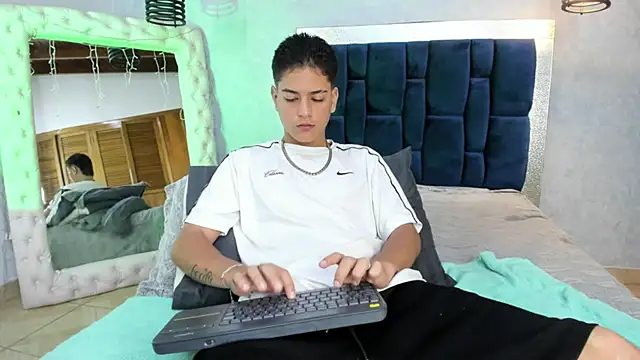 Levy Steve online show from 21, 11, 2025