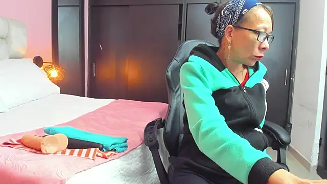 Snapshot of daniela_xue chatting on 27, 2, 2025 daniela xue online show from 27, 2, 2025