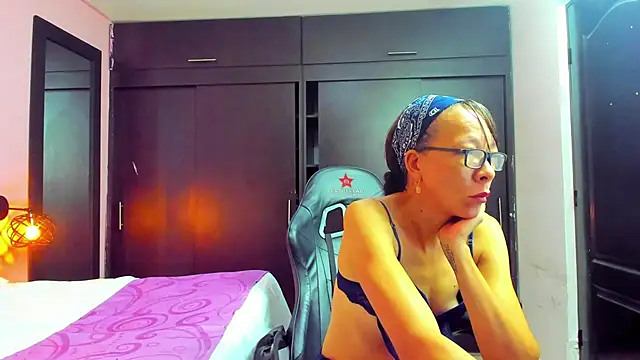 Snapshot of daniela_xue chatting on 15, 3, 2025 daniela xue online show from 15, 3, 2025