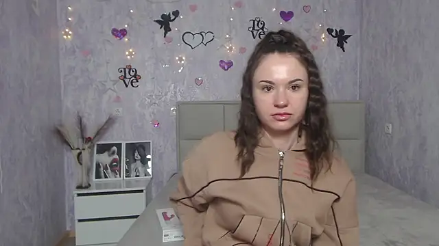 KaraCriegs online show from 17, 2, 2025