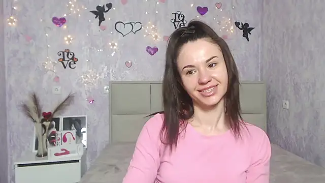 KaraCriegs online show from 19, 2, 2025