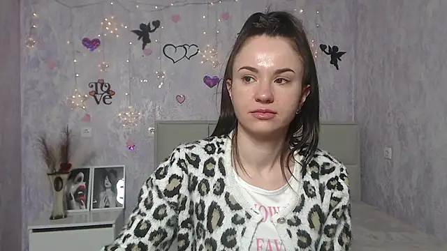 KaraCriegs online show from 23, 2, 2025