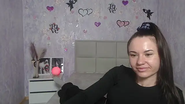 KaraCriegs online show from 9, 3, 2025