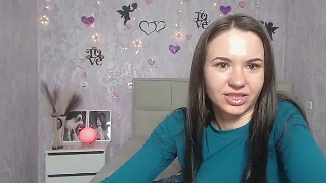 KaraCriegs online show from 10, 3, 2025