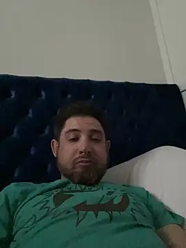 Snapshot of caliguy37 chatting on 19, 2, 2025 caliguy37 online show from 19, 2, 2025