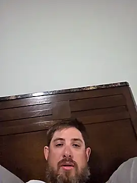 Snapshot of caliguy37 chatting on 18, 4, 2026 caliguy37 online show from 18, 4, 2026