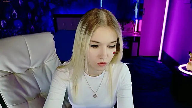 ShhhO O online show from 8, 3, 2026