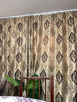 NadiraNoor online show from 28, 1, 2025