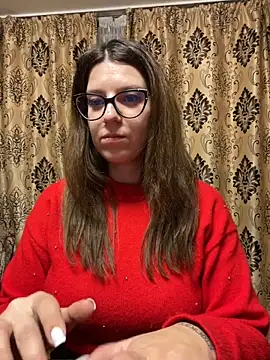 NadiraNoor online show from 7, 3, 2025