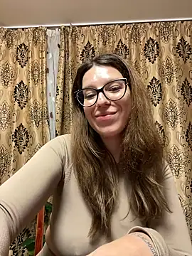 NadiraNoor online show from 7, 3, 2025